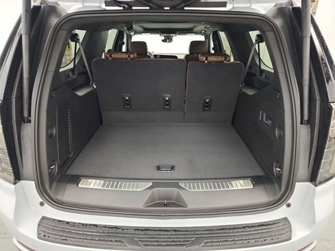 New 2026 Chevrolet Suburban High Country w/ Sun And Tow Package image 22