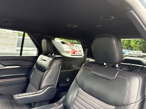 Certified 2025 Ford Explorer ST-Line w/ Premium Package RWD image 35