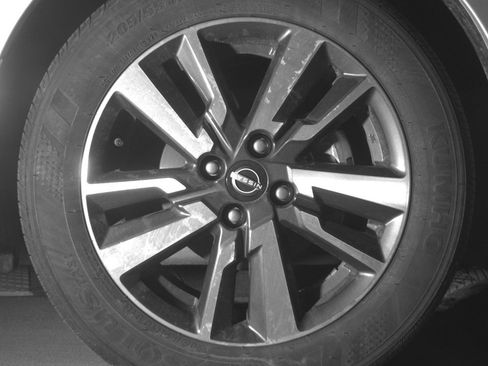 Used 2025 Nissan Versa SV image 13