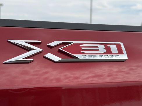 New 2026 GMC Sierra 1500 SLT w/ SLT Premium Package image 11