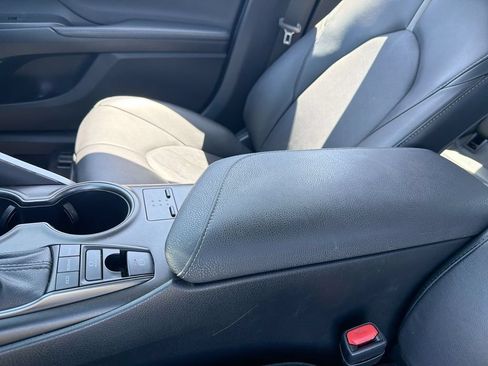 Used 2024 Toyota Camry XSE FWD image 21