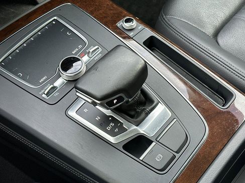 Used 2019 Audi Q5 2.0T Premium Plus image 21