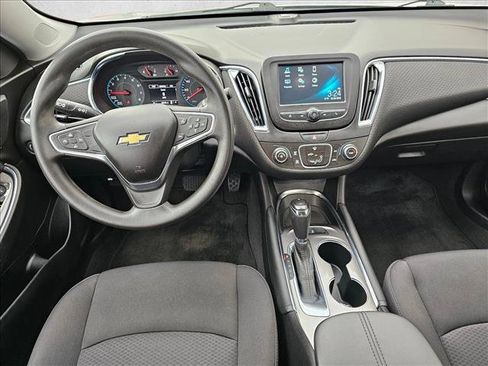 Used 2018 Chevrolet Malibu LT FWD image 20