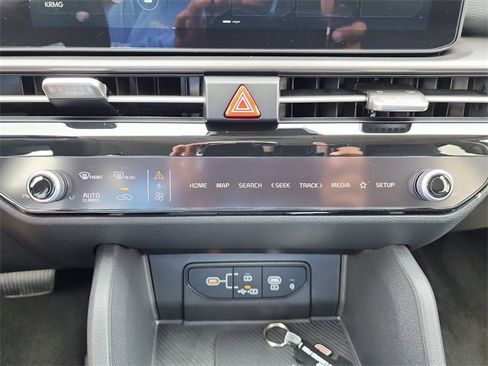 New 2026 Kia Sportage EX image 21