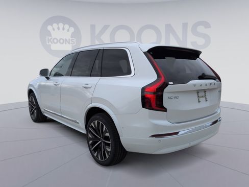 New 2026 Volvo XC90 T8 Plus w/ Protection Package Premier image 4