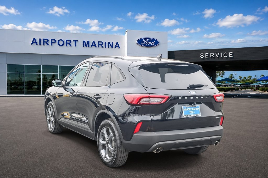 Certified 2025 Ford Escape ST-Line Select AWD/4WD image 6