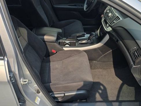Used 2014 Honda Accord EX image 17