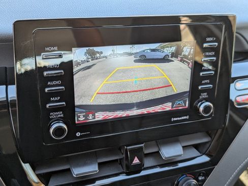 Used 2024 Toyota Camry SE FWD image 6