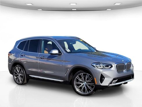 Used 2023 BMW X3 sDrive30i w/ Premium Package w/ZPA RWD image 2