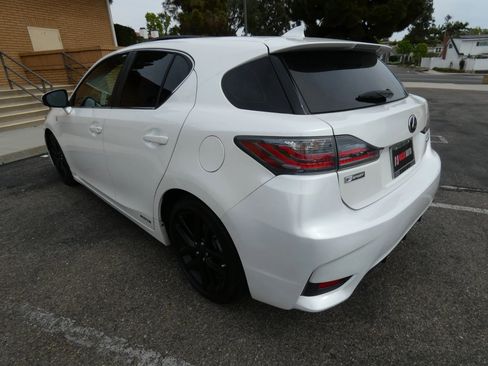 Used 2015 Lexus CT 200h image 13