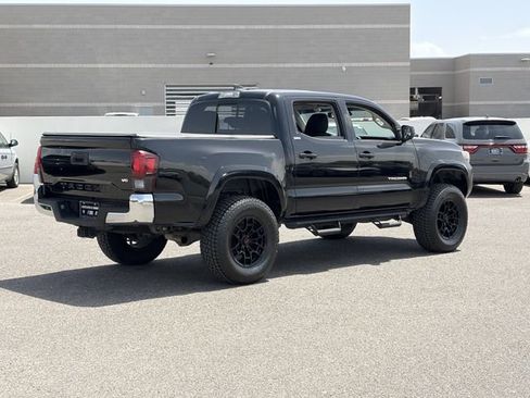 Used 2019 Toyota Tacoma SR5 RWD image 6