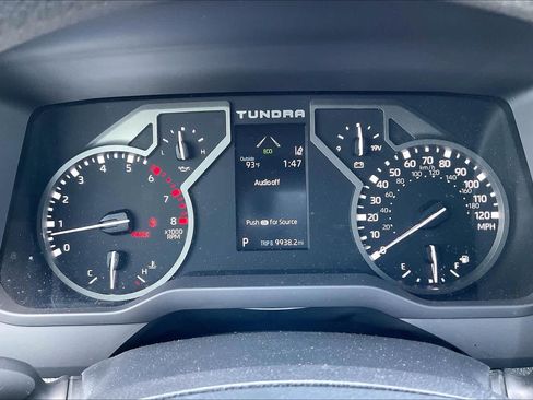 Used 2022 Toyota Tundra SR5 w/ SR5 Convenience Package AWD/4WD image 26