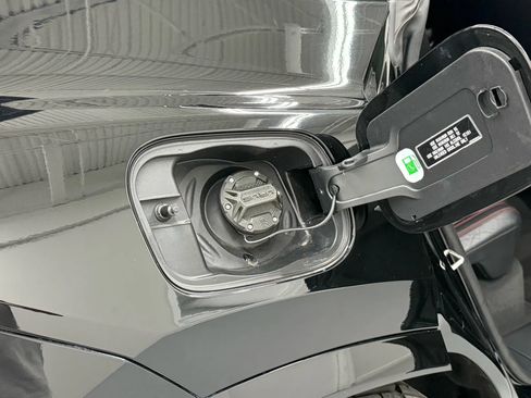 Used 2021 Lamborghini Urus image 73