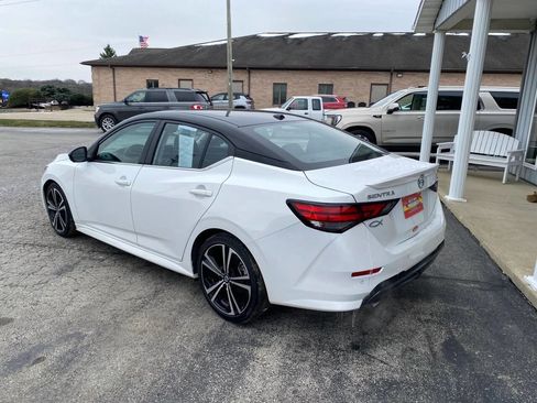 Used 2023 Nissan Sentra SR w/ SR Premium Package image 3
