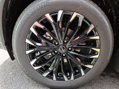New 2026 Nissan Rogue SV AWD/4WD image 4