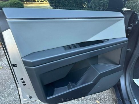 Used 2024 Tesla Cybertruck AWD Crew Cab image 16