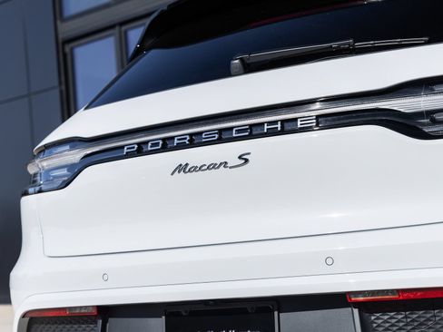 Certified 2026 Porsche Macan S AWD/4WD image 15