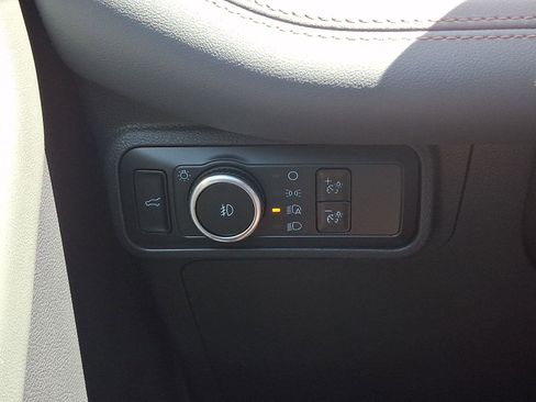 New 2026 Ford Explorer Active w/ Active Comfort Package AWD/4WD image 17