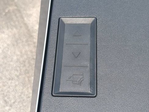 Used 2024 Tesla Cybertruck AWD Crew Cab image 13