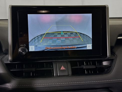 Used 2025 Toyota RAV4 LE AWD/4WD image 24