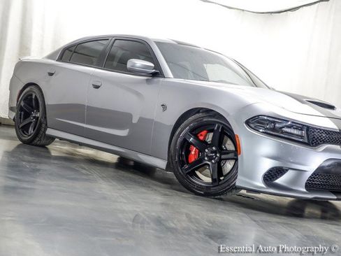 Used 2016 Dodge Charger SRT Hellcat RWD image 4