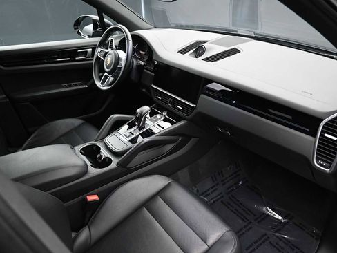 Certified 2021 Porsche Cayenne AWD/4WD image 21
