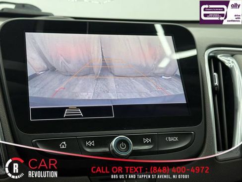 Used 2021 Chevrolet Malibu LT image 28