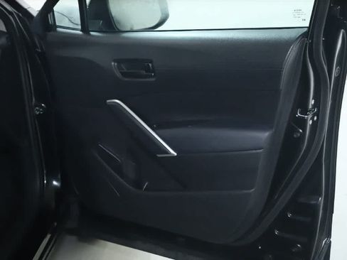 Used 2024 Toyota Corolla Cross LE w/ Moonroof Package AWD/4WD image 32