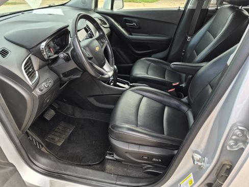 Used 2020 Chevrolet Trax Premier AWD/4WD image 11
