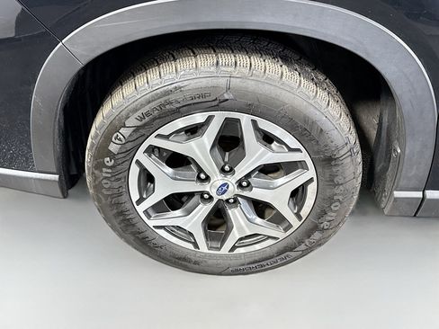 Used 2023 Subaru Forester Premium image 38