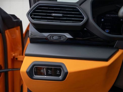 Used 2024 Lamborghini Urus S image 51