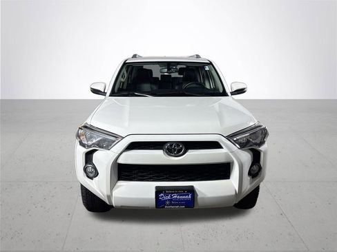 Used 2018 Toyota 4Runner SR5 Premium image 3