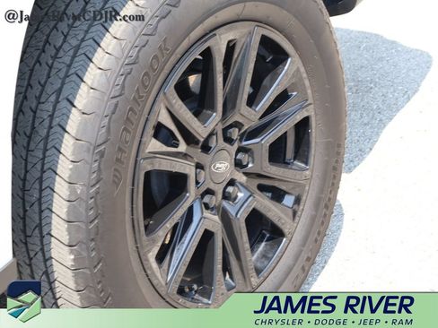 Used 2024 Ford F150 Platinum w/ Equipment Group 702A High AWD/4WD image 41
