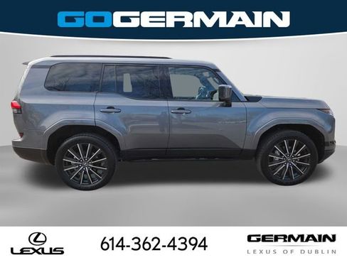 Certified 2025 Lexus GX 550 w/ Accessory Package (2T) image 9