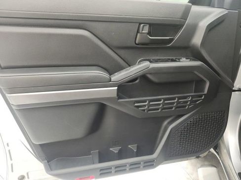 Certified 2025 Toyota Tacoma SR5 AWD/4WD image 11