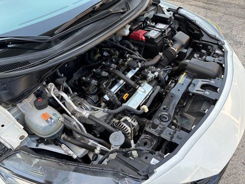 Used 2025 Nissan Versa SV FWD image 27
