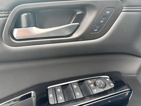 New 2026 Nissan Pathfinder Platinum AWD/4WD image 14