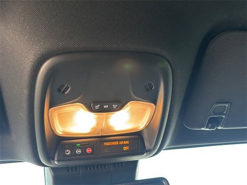 Used 2024 Chevrolet Colorado LT w/ LT Convenience Package III image 25