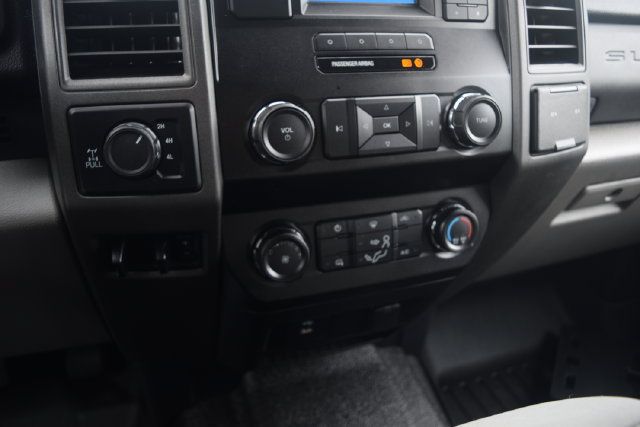Used 2019 Ford F250 XL w/ STX Appearance Package AWD/4WD image 12