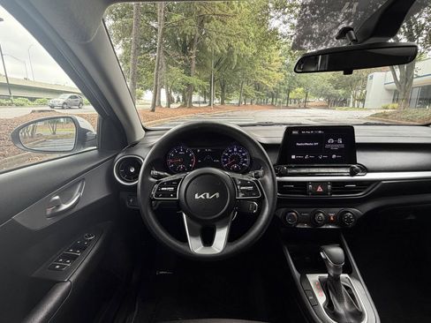 Used 2023 Kia Forte LXS FWD image 20