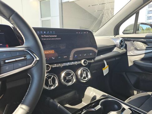 New 2026 Chevrolet Blazer EV LT AWD/4WD image 30