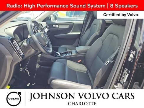 Used 2026 Volvo XC40 B5 Plus AWD/4WD image 4
