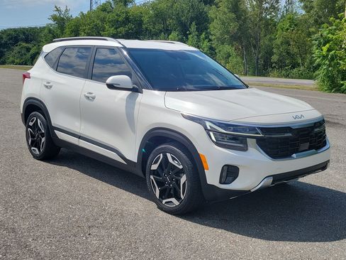 Used 2024 Kia Seltos SX AWD/4WD image 3