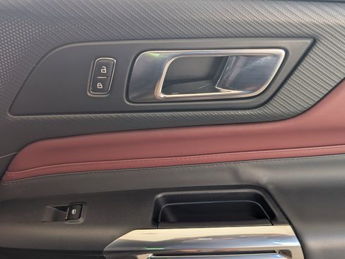 Used 2025 Ford Mustang GT Premium image 19