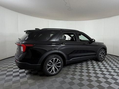 New 2026 Ford Explorer ST-Line RWD image 4