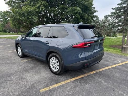 Used 2024 Toyota Grand Highlander AWD image 5