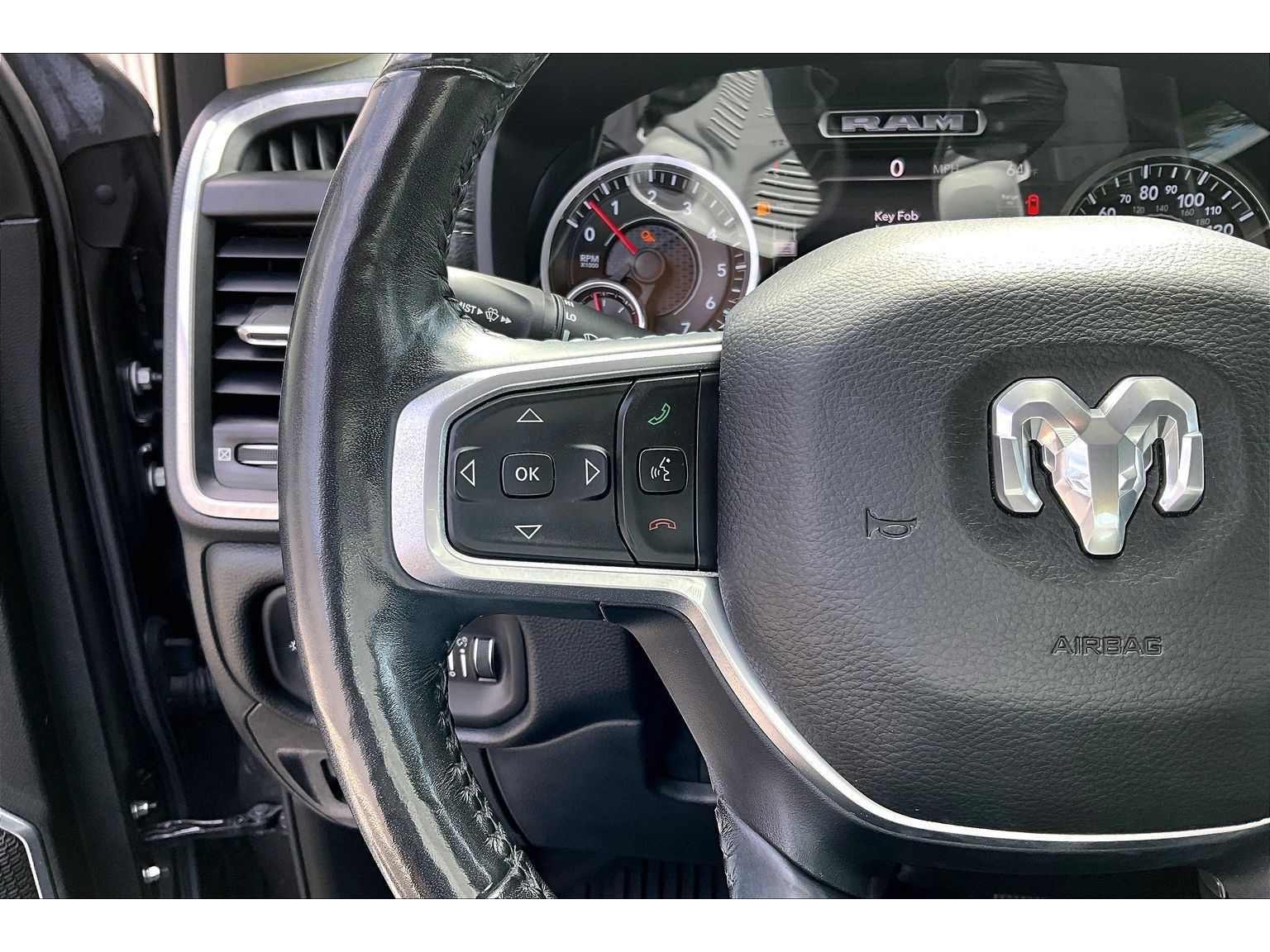 Used 2020 RAM 1500 Laramie AWD/4WD image 18