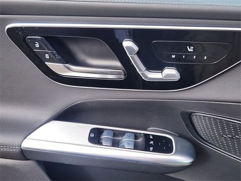 New 2026 Mercedes-Benz GLC 300 4MATIC image 11