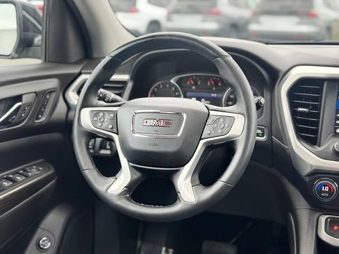 Used 2023 GMC Acadia SLT w/ Preferred Package AWD/4WD image 14