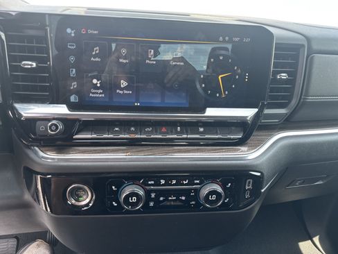 Used 2023 Chevrolet Silverado 1500 LT AWD/4WD image 16